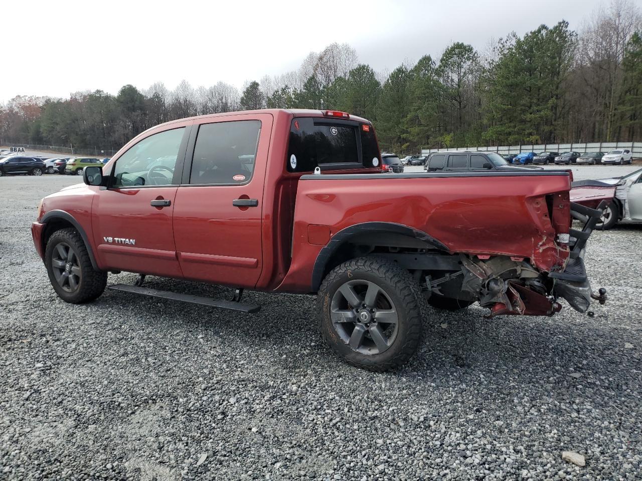 2015 NISSAN TITAN S - Фото 2