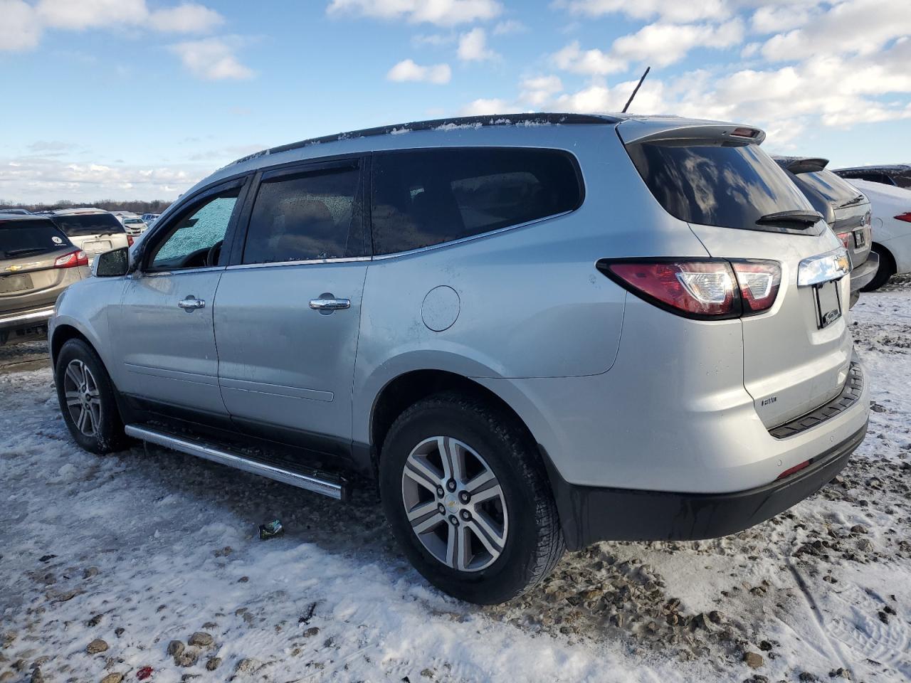 2015 CHEVROLET TRAVERSE L - Фото 2