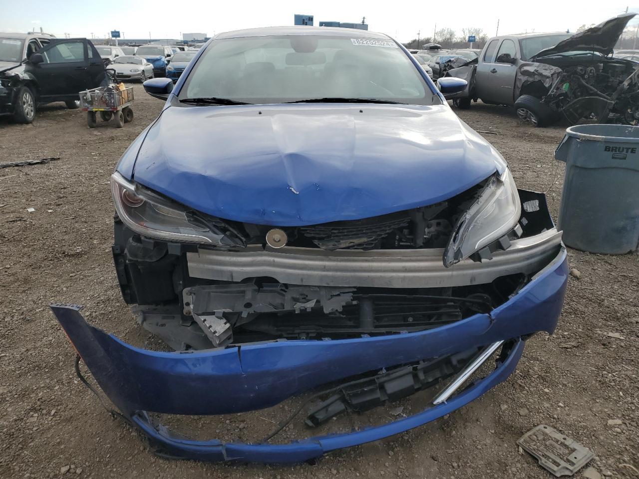 2015 CHRYSLER 200 LIMITE - Image 5