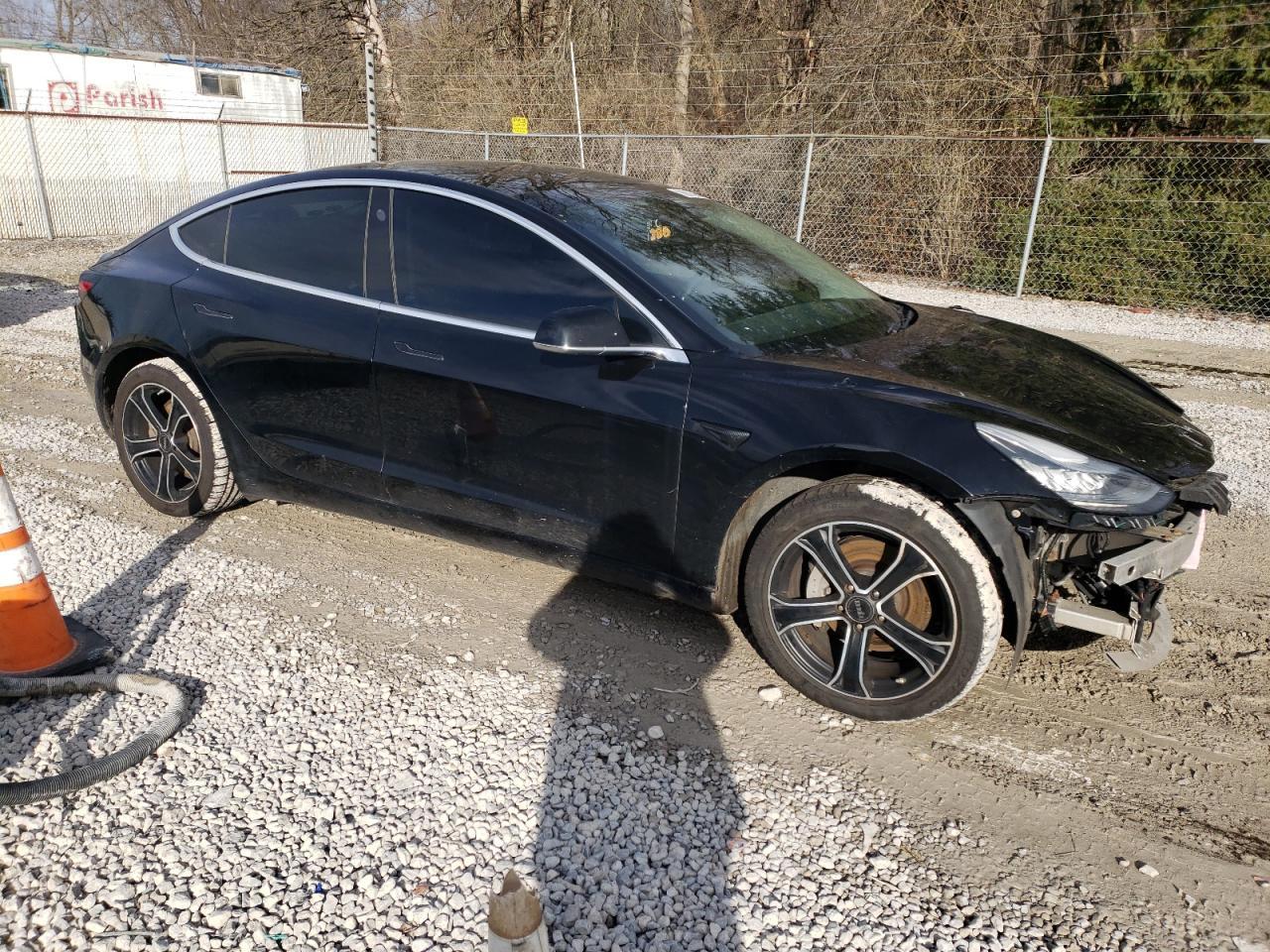 2019 TESLA MODEL 3 - Фото 4