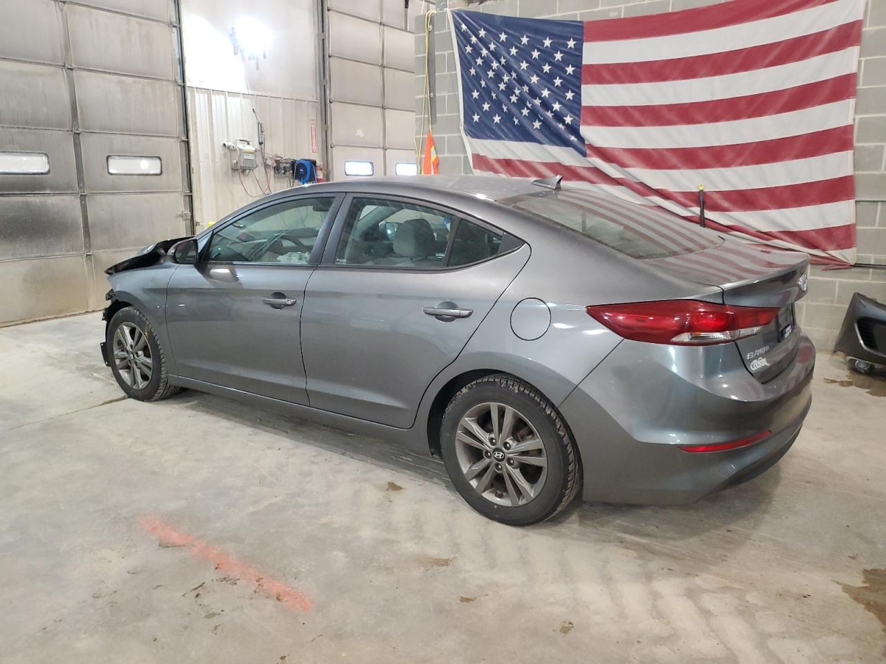 2018 HYUNDAI ELANTRA SE - Фото 2