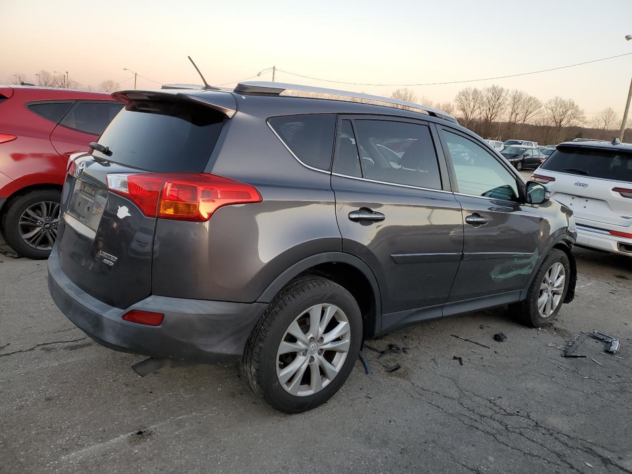 2015 TOYOTA RAV4 LIMIT - Фото 3