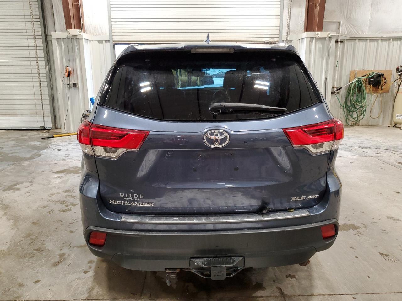 2019 TOYOTA HIGHLANDER - Image 6