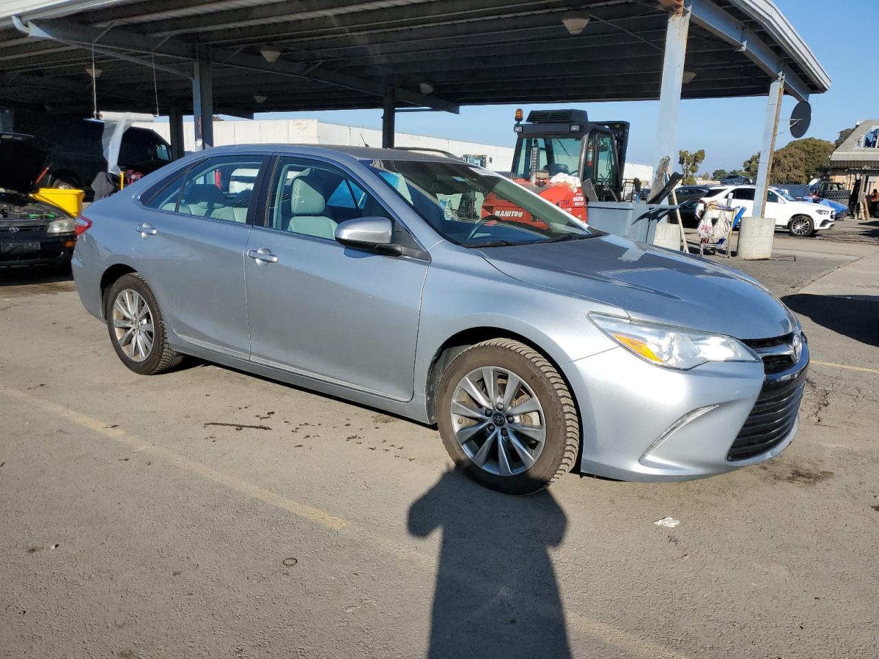 2017 TOYOTA CAMRY LE - Image 4