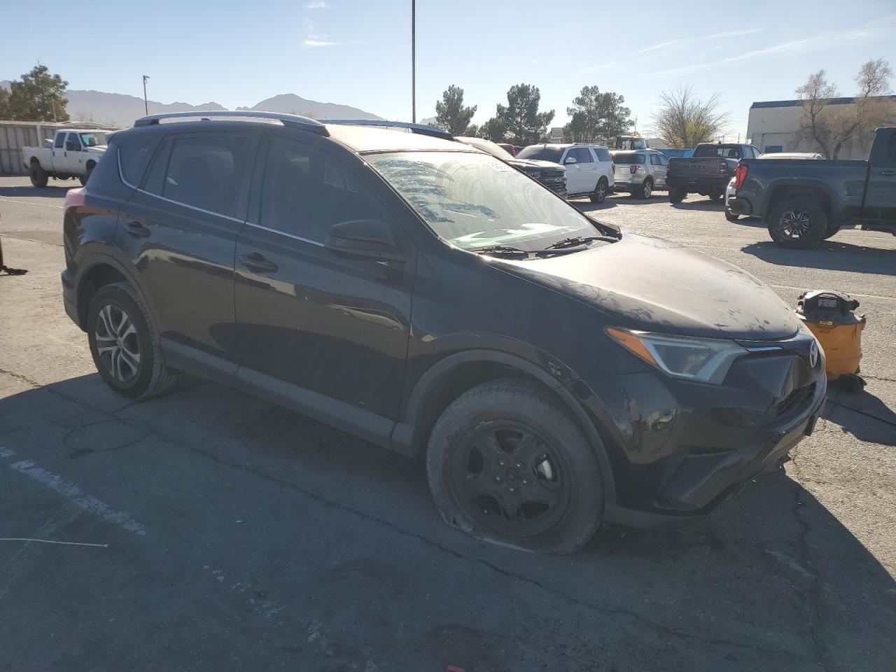 2016 TOYOTA RAV4 LE - Фото 4