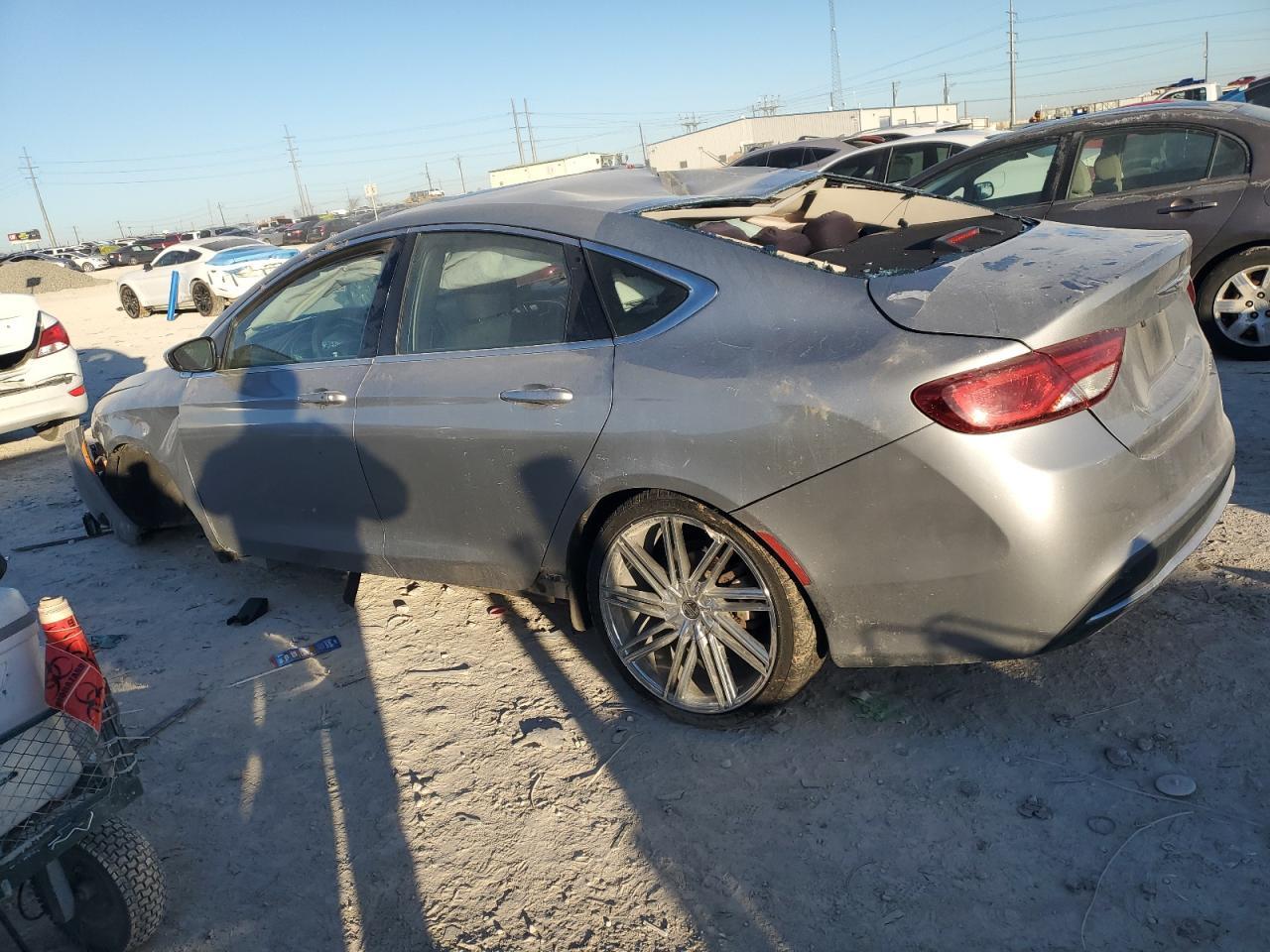 2015 CHRYSLER 200 LIMITE - Image 2