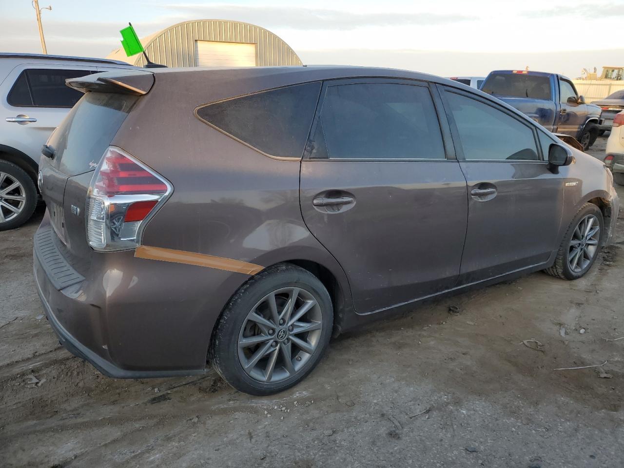 2016 TOYOTA PRIUS V - Фото 3