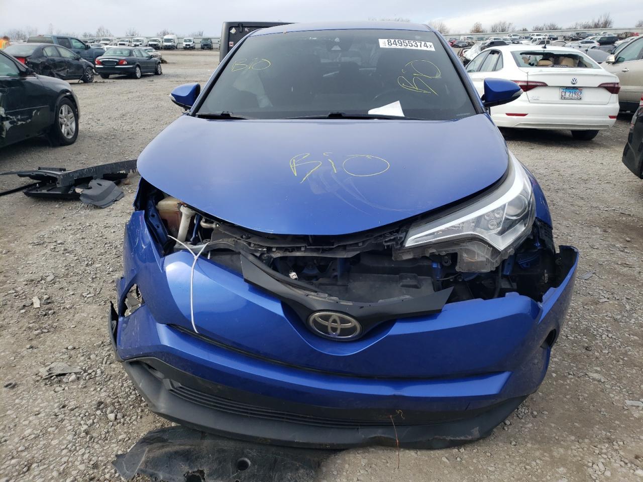 2018 TOYOTA C-HR XLE - Фото 5