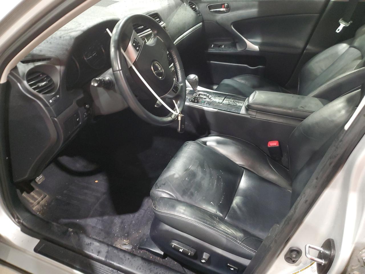 2011 LEXUS IS 250 - Image 7