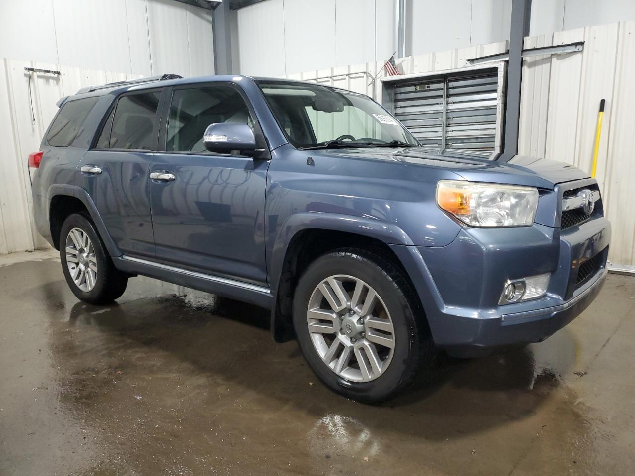 2011 TOYOTA 4RUNNER SR - Image 4