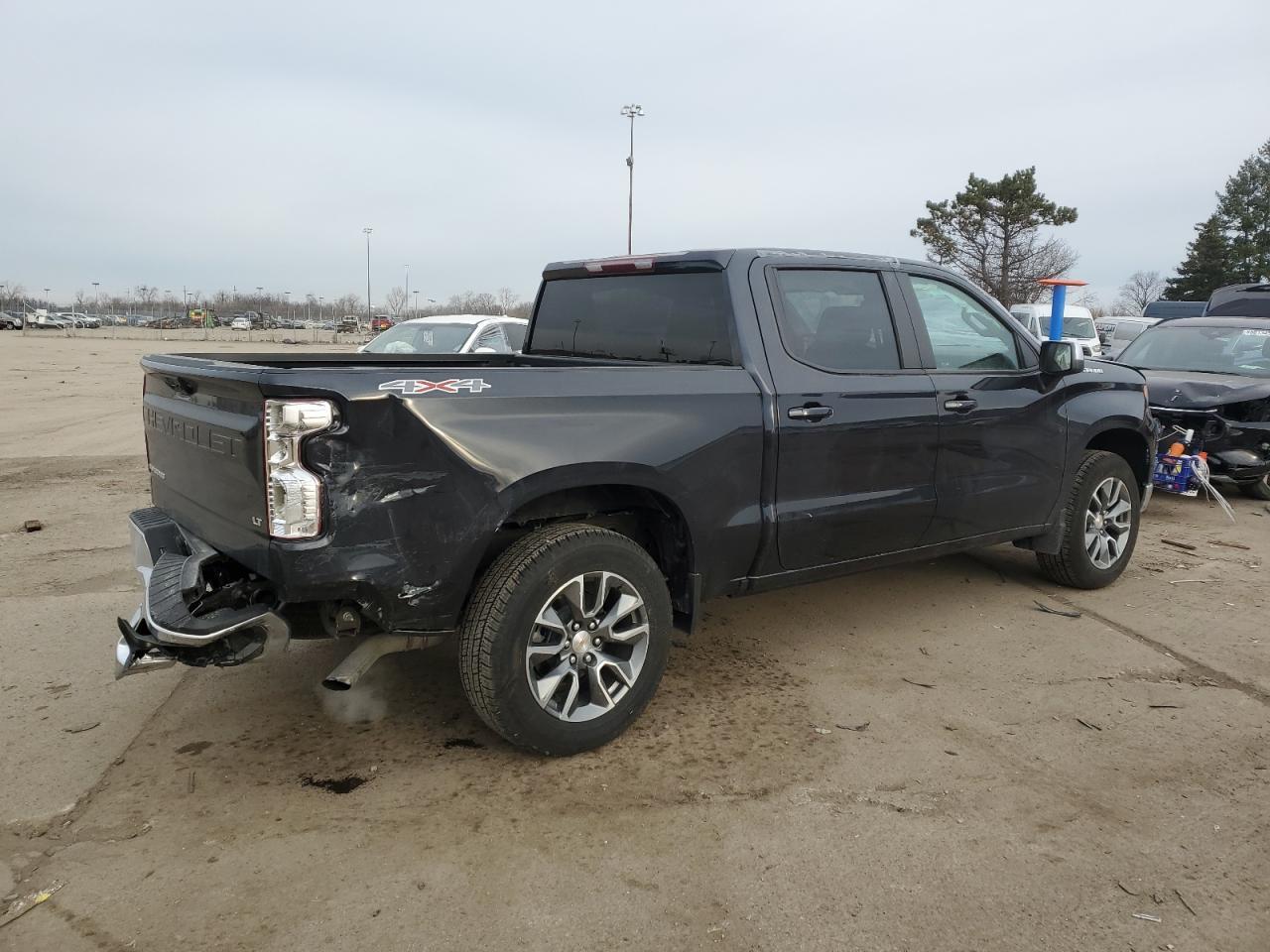 2024 CHEVROLET SILVERADO - Фото 3