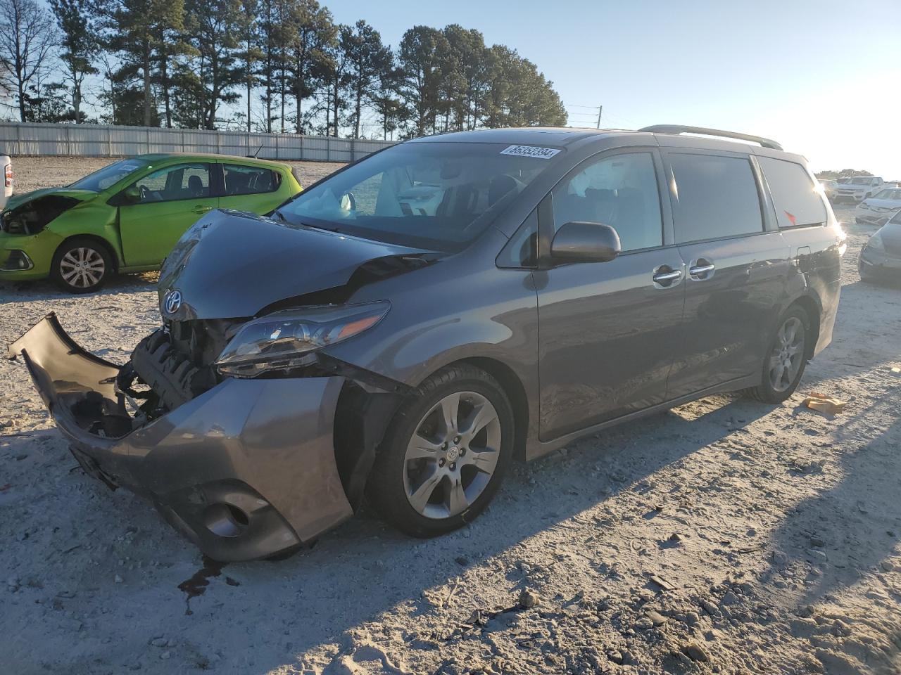 2015 TOYOTA SIENNA SPO