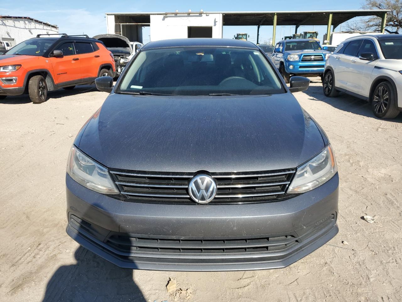 2016 VOLKSWAGEN JETTA SE - Image 5