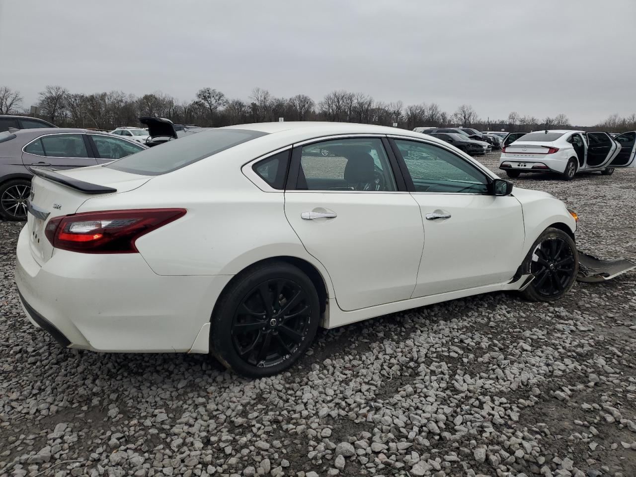 2017 NISSAN ALTIMA 2.5 - Image 3