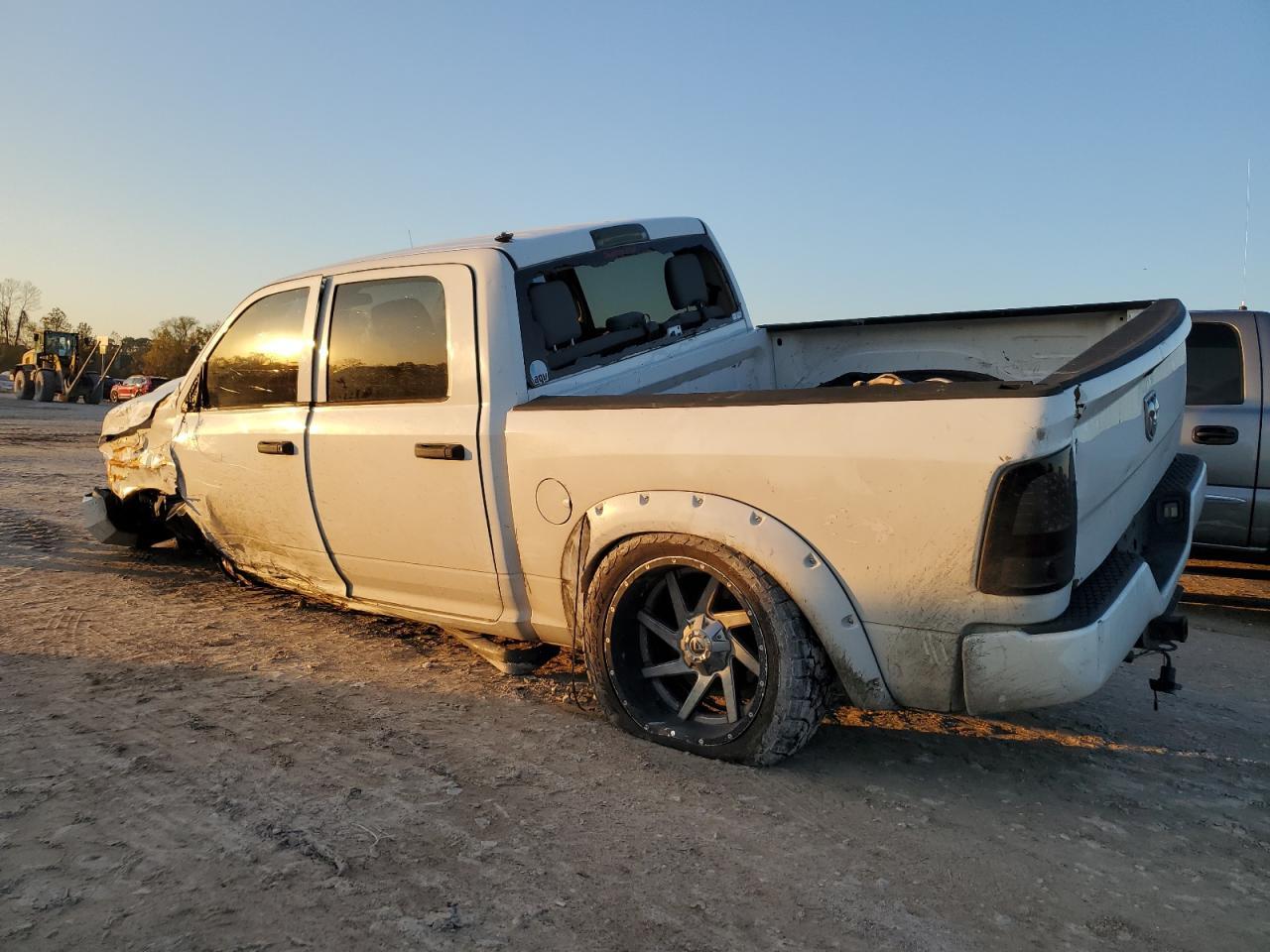 2017 RAM 1500 ST - Image 2