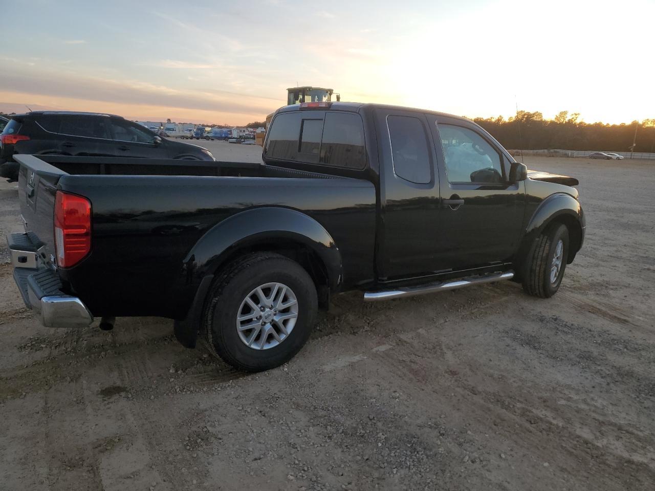 2019 NISSAN FRONTIER S - Фото 3