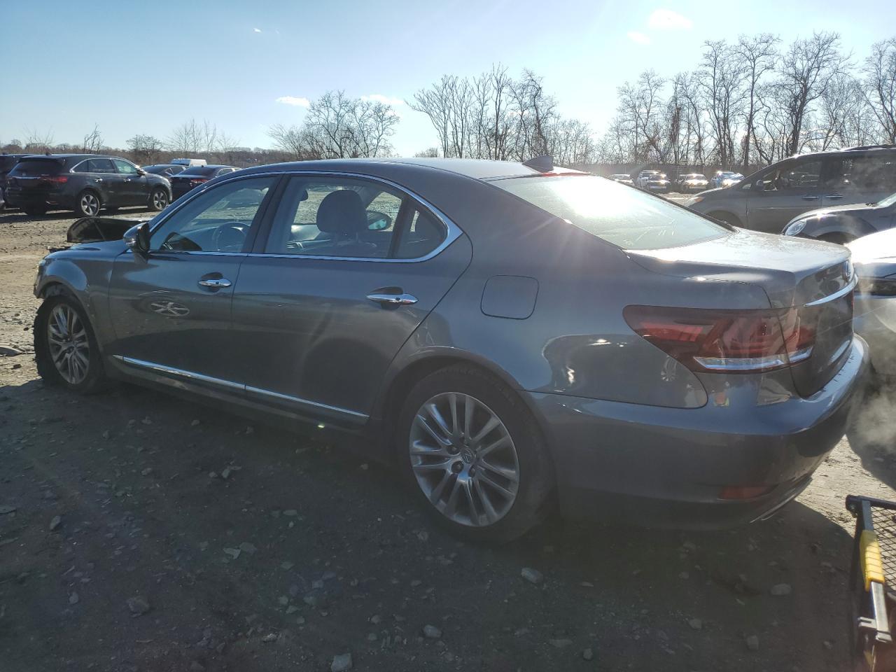 2015 LEXUS LS 460L - Image 2