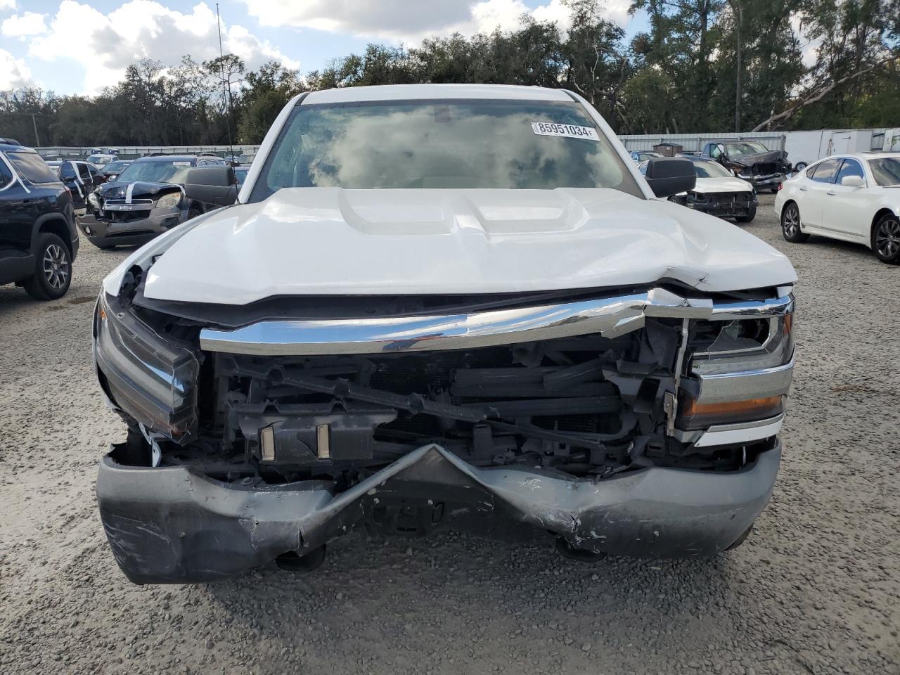 2017 CHEVROLET SILVERADO - Image 5