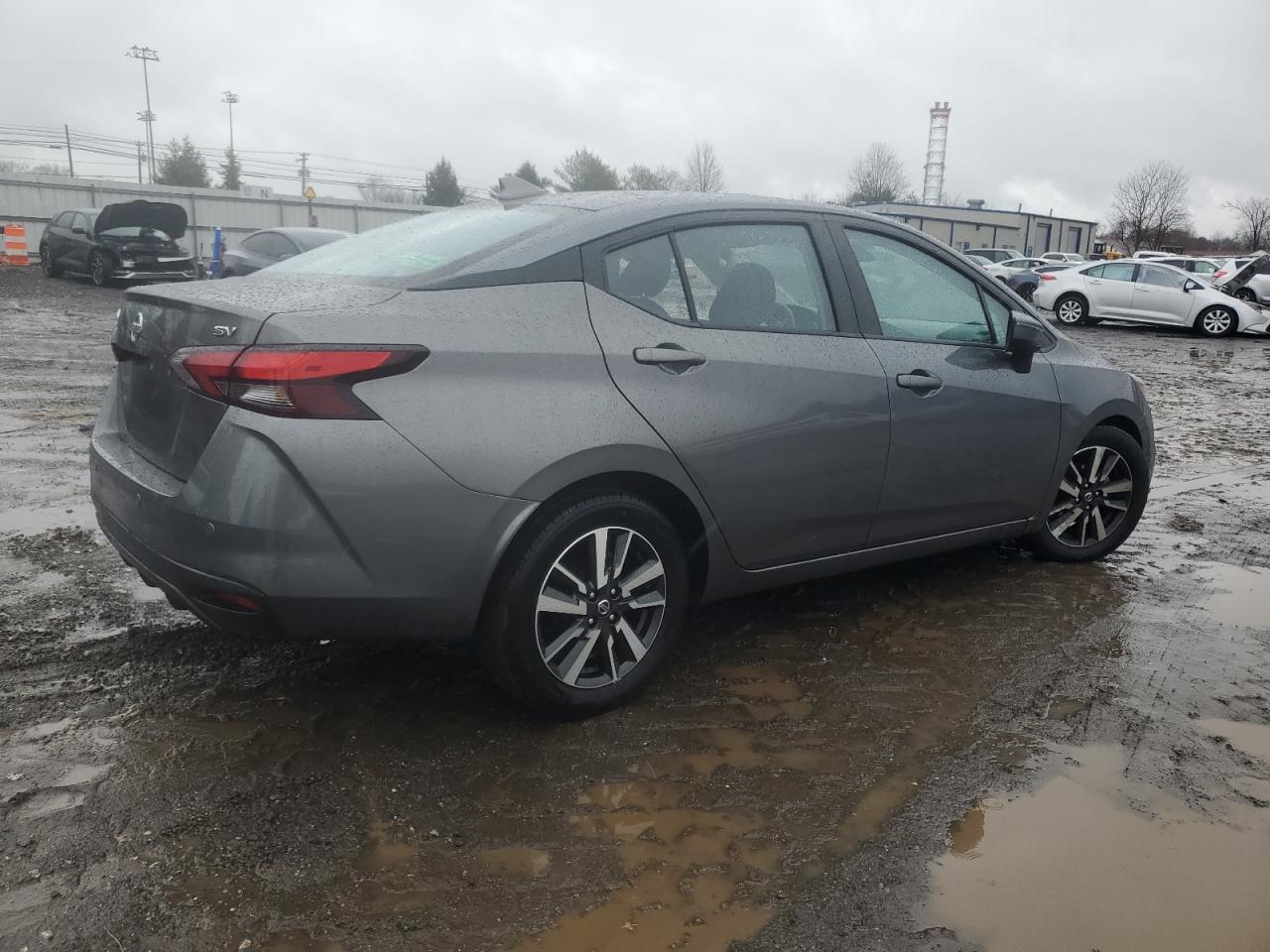 2021 NISSAN VERSA SV - Фото 3