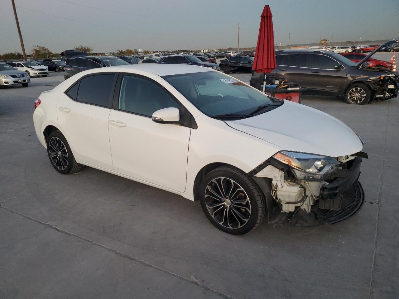 2015 TOYOTA COROLLA L - Image 4