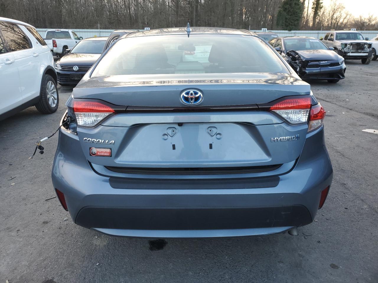 2022 TOYOTA COROLLA LE - Фото 6