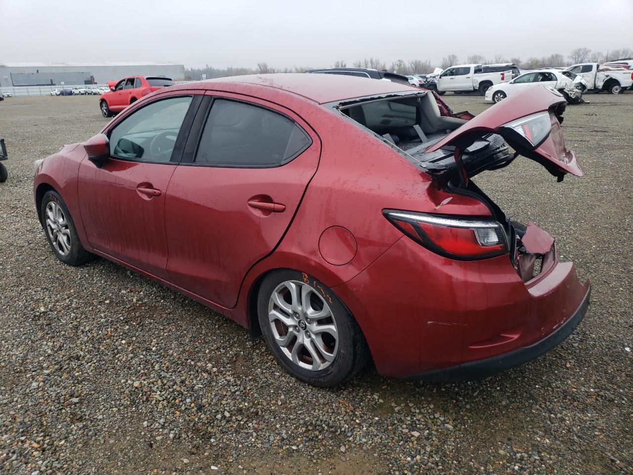 2017 TOYOTA YARIS IA - Фото 2