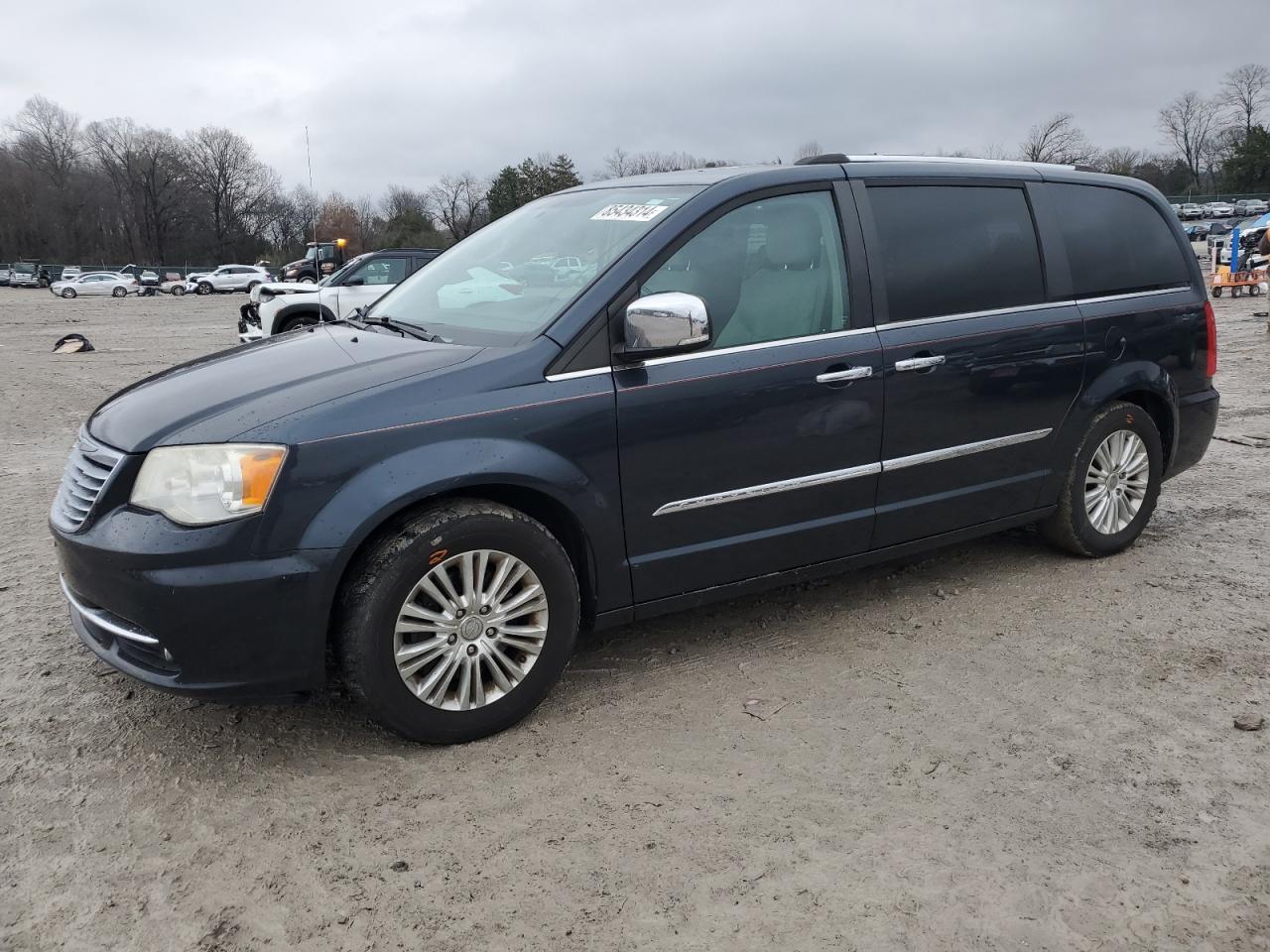 2014 CHRYSLER TOWN & COU
