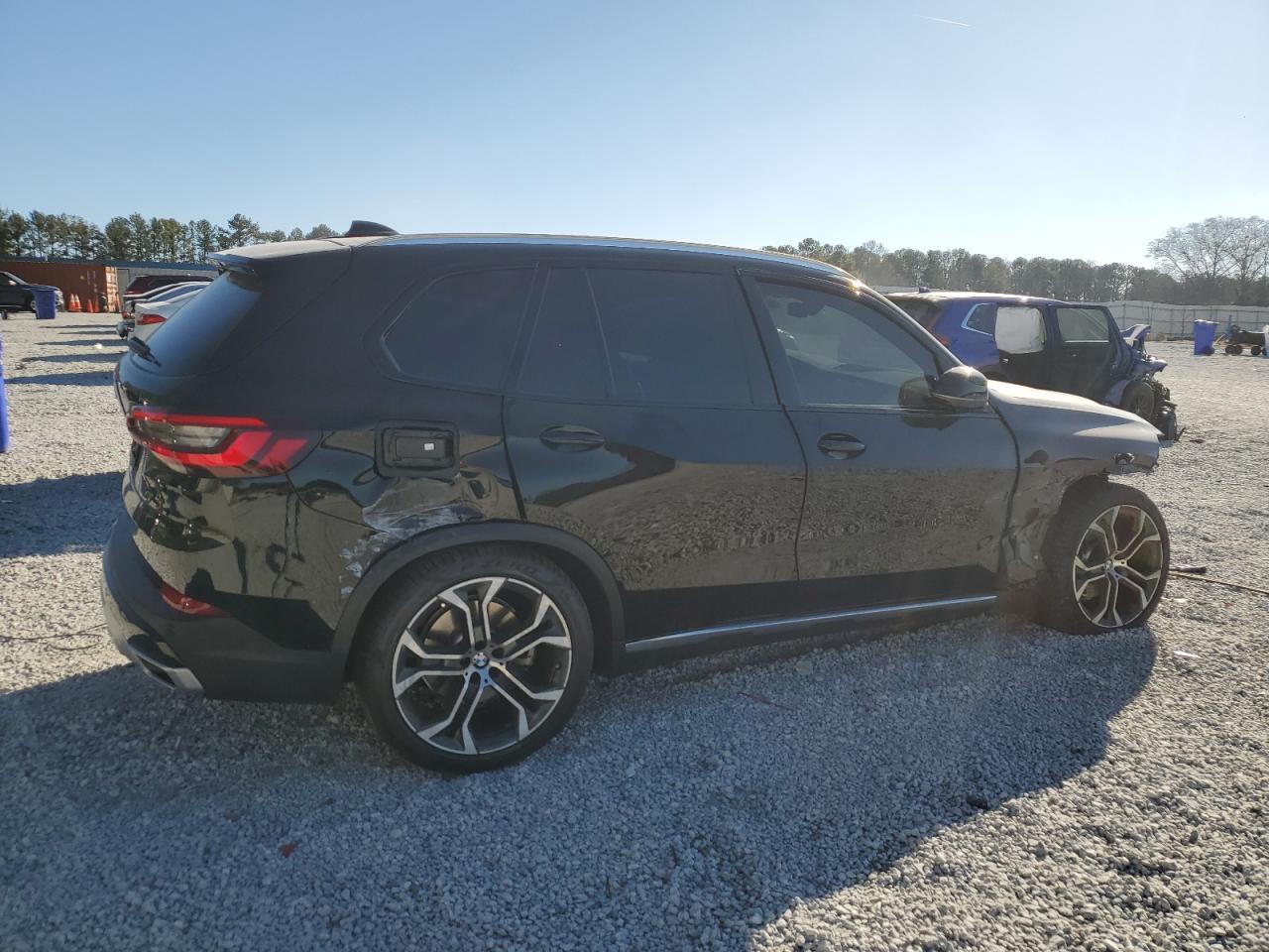 2022 BMW X5 XDRIVE4 - Фото 3