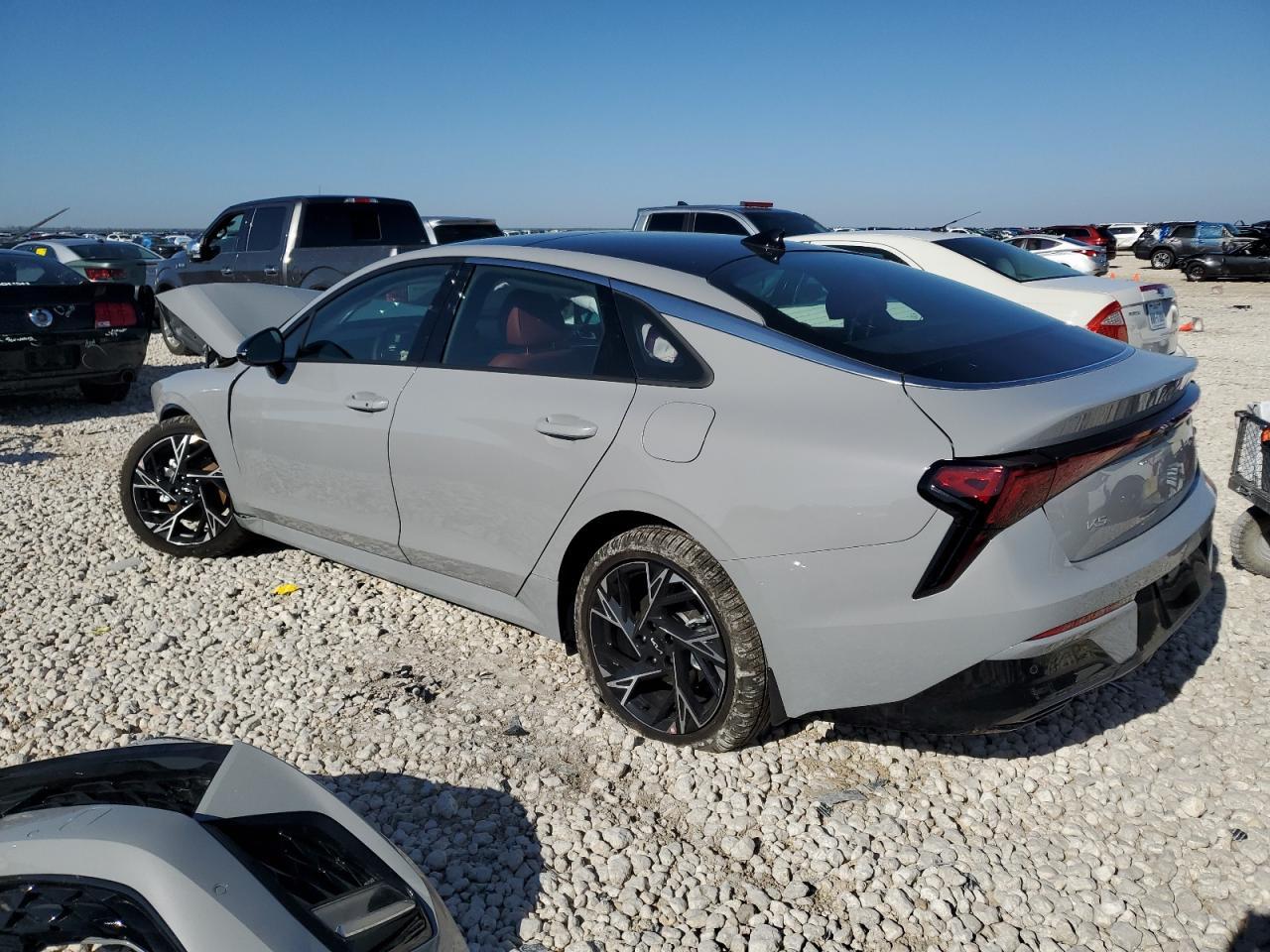 2025 KIA K5 GT LINE - Image 2