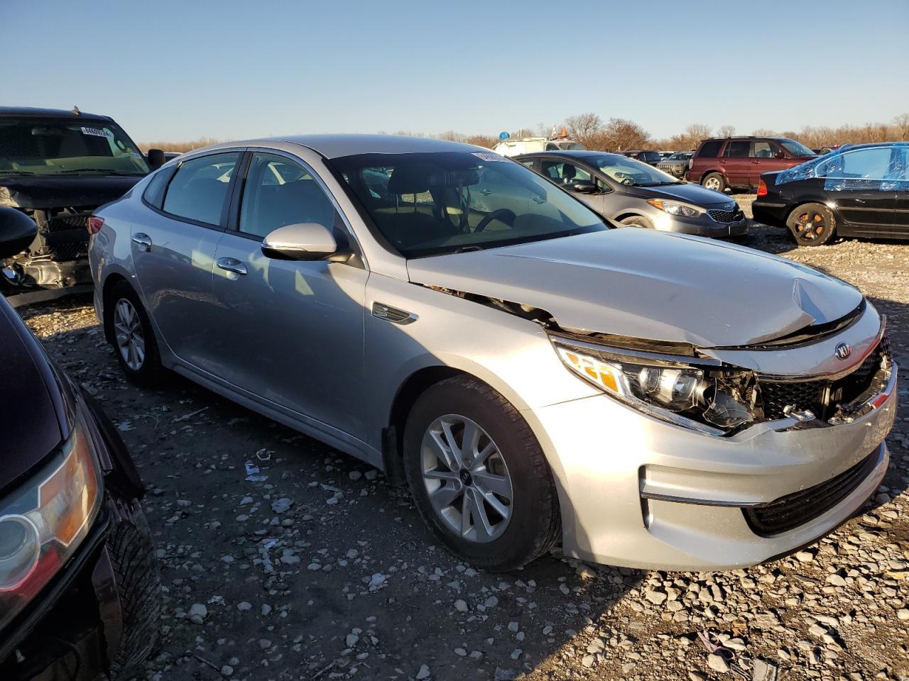 2016 KIA OPTIMA LX - Фото 4
