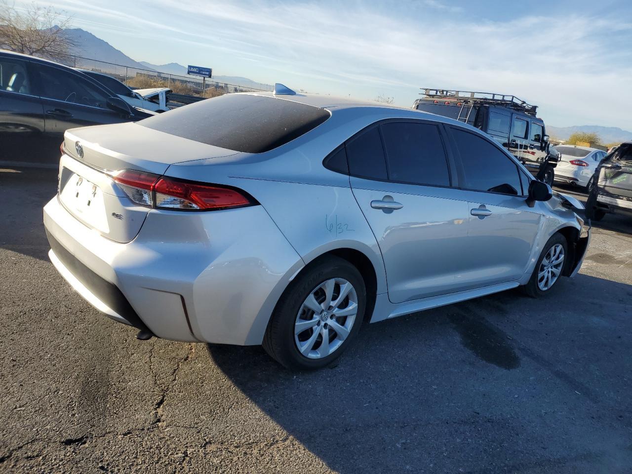 2020 TOYOTA COROLLA LE - Image 3