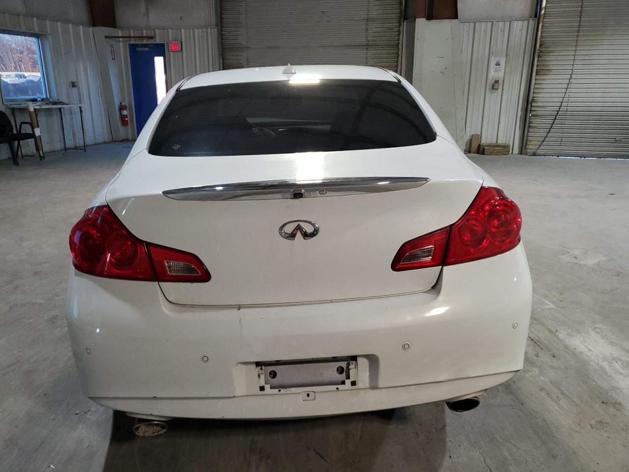 2012 INFINITI G37 - Image 6
