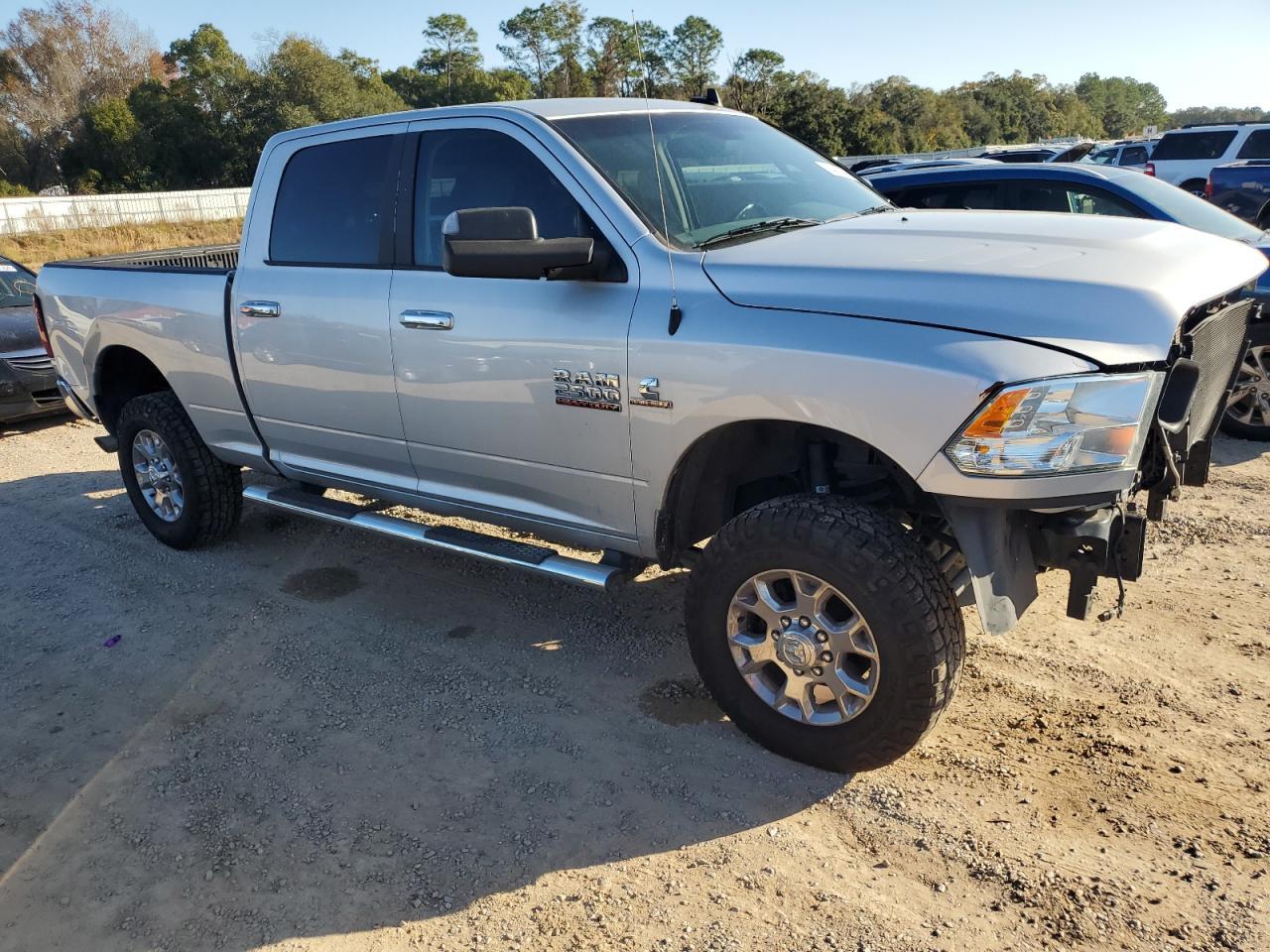 2018 RAM 2500 SLT - Image 4