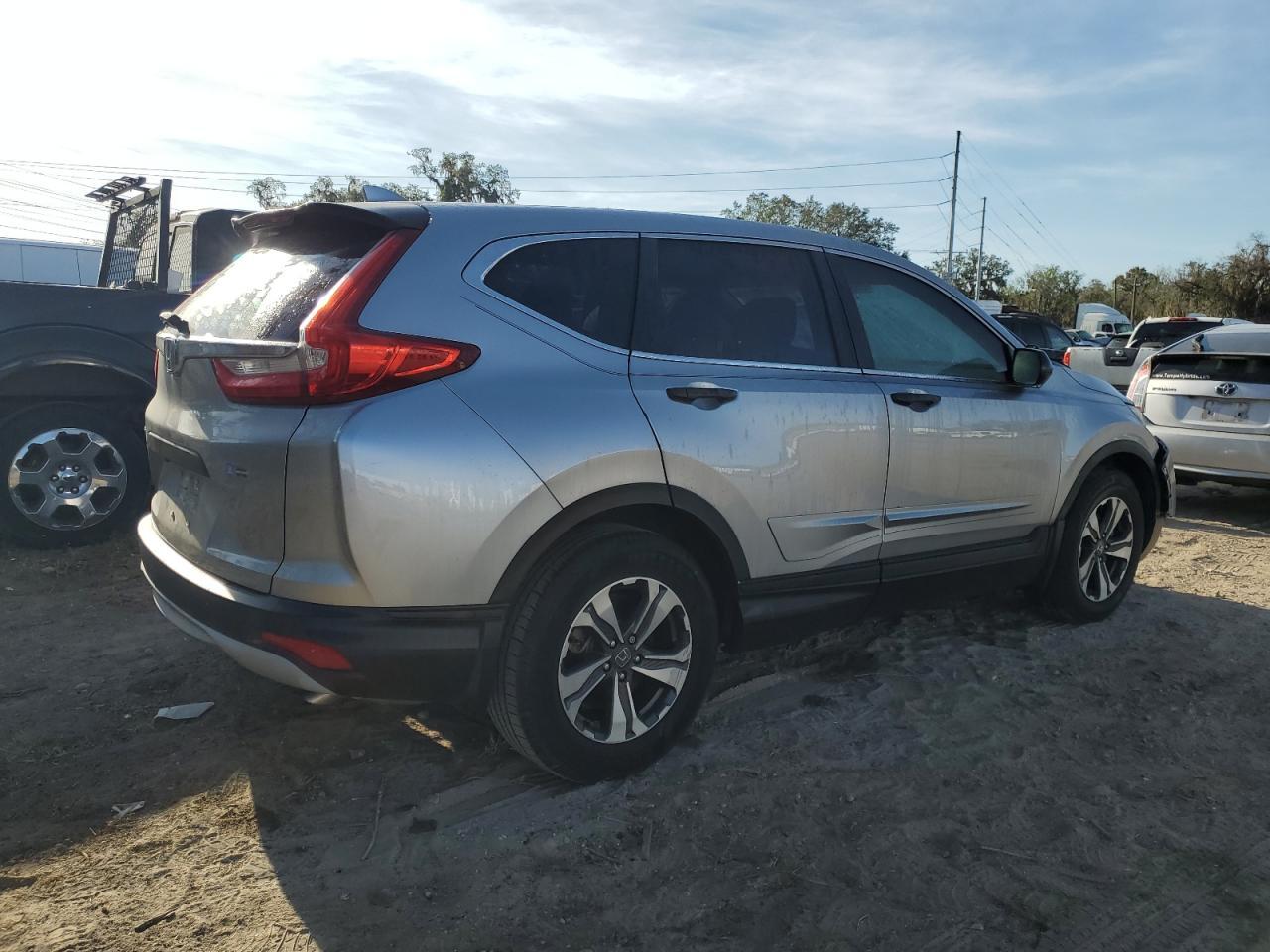 2017 HONDA CR-V LX - Image 3