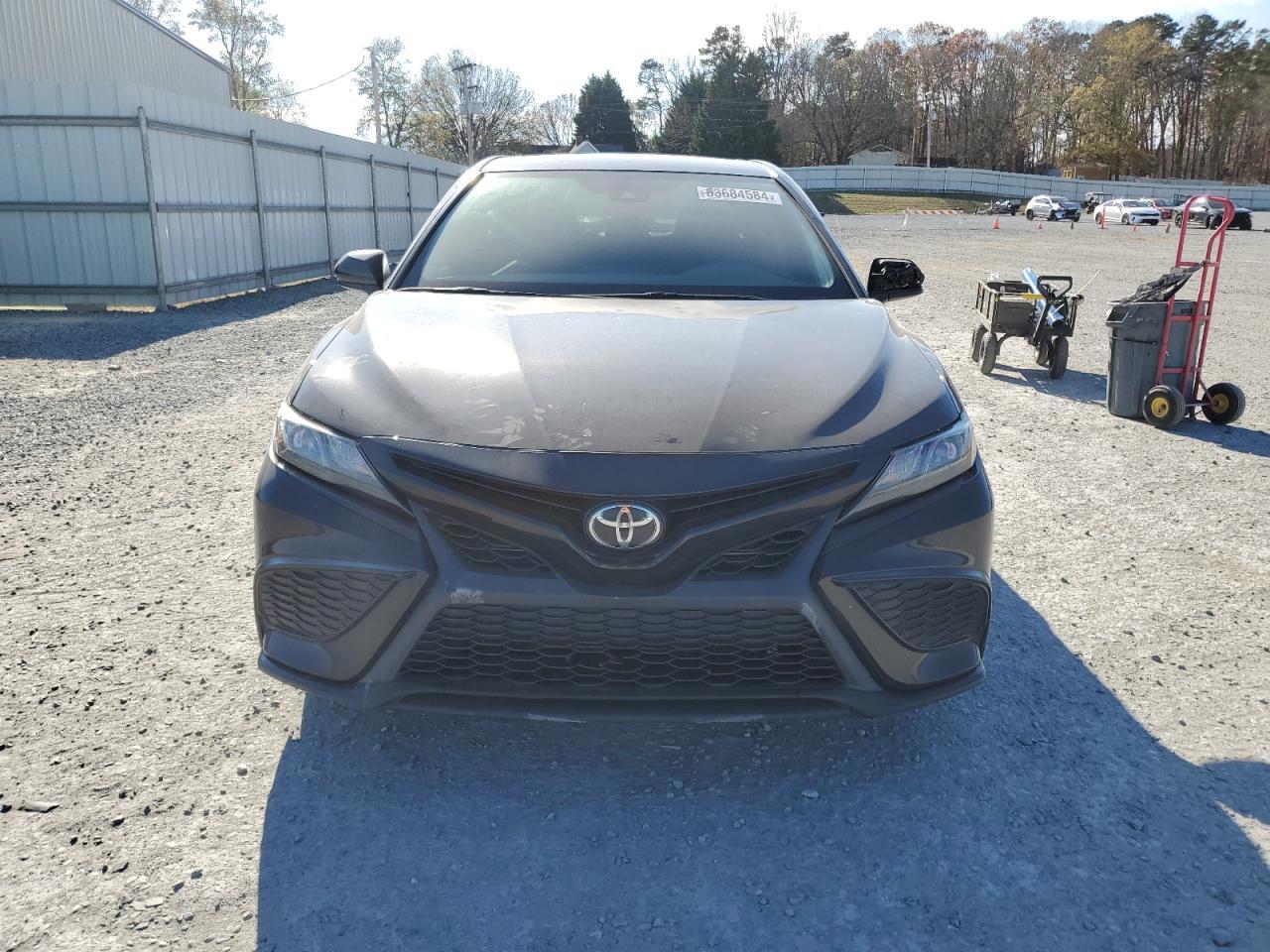 2021 TOYOTA CAMRY SE - Image 5