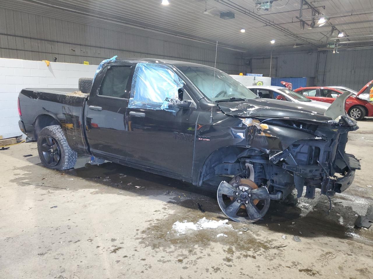 2018 RAM 1500 ST - Image 4