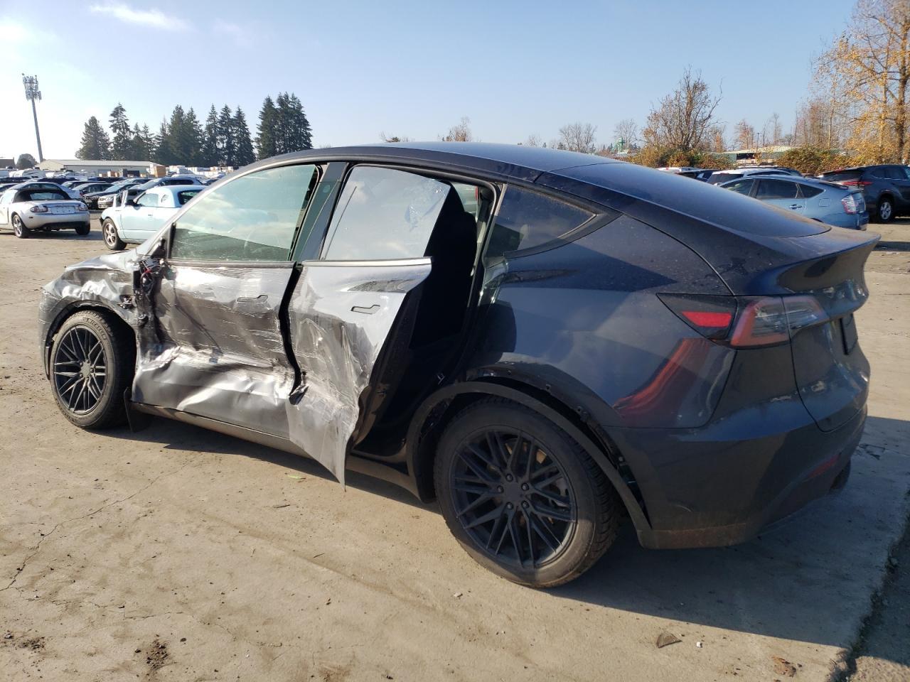 2024 TESLA MODEL Y - Image 2