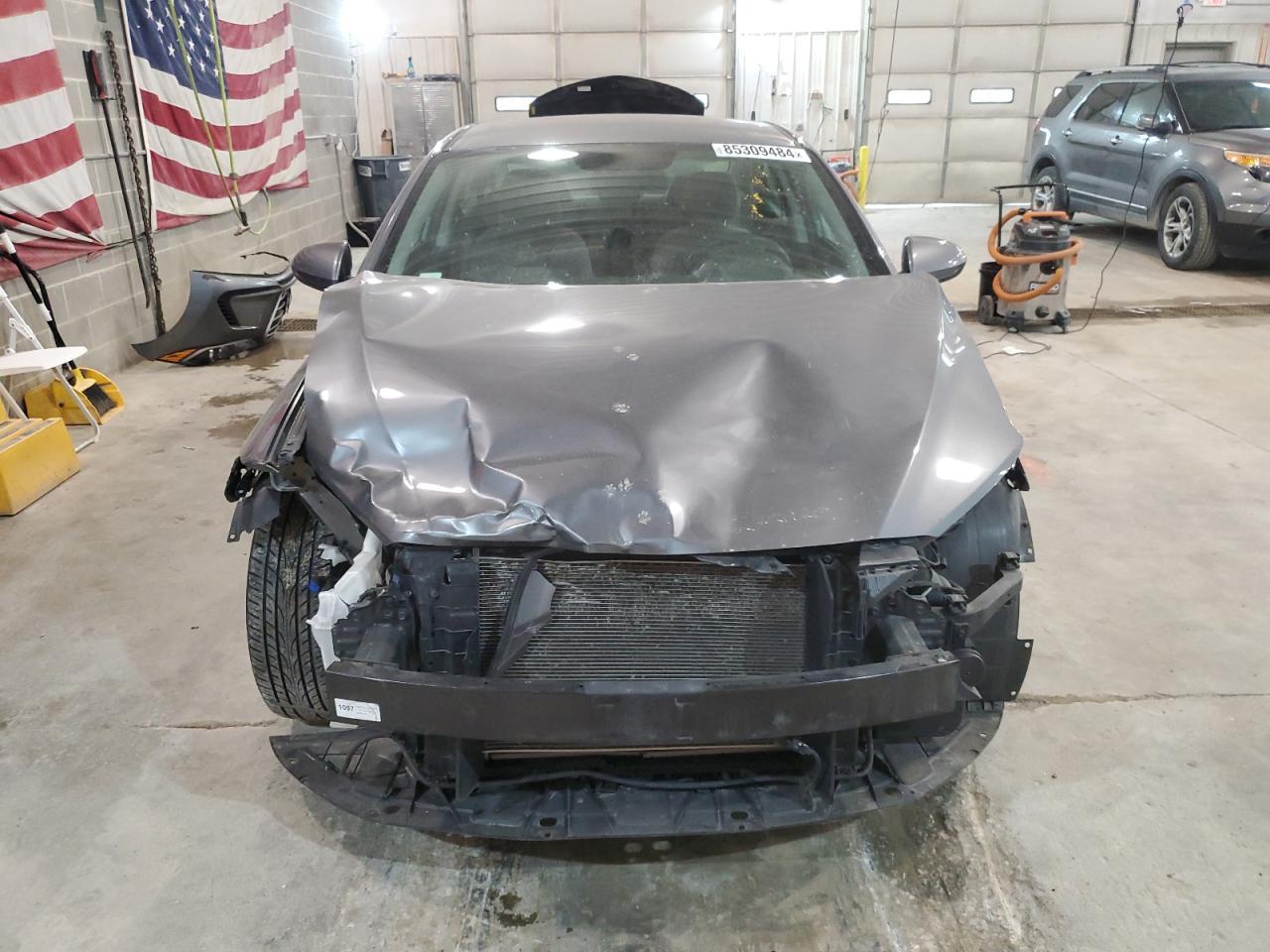 2018 HYUNDAI ELANTRA SE - Фото 5