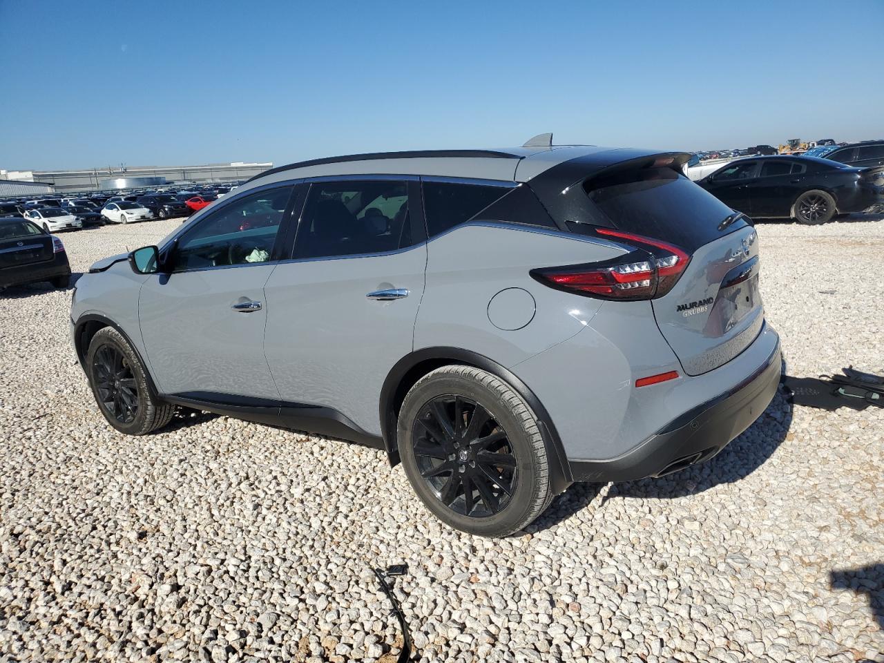 2022 NISSAN MURANO SV - Image 2
