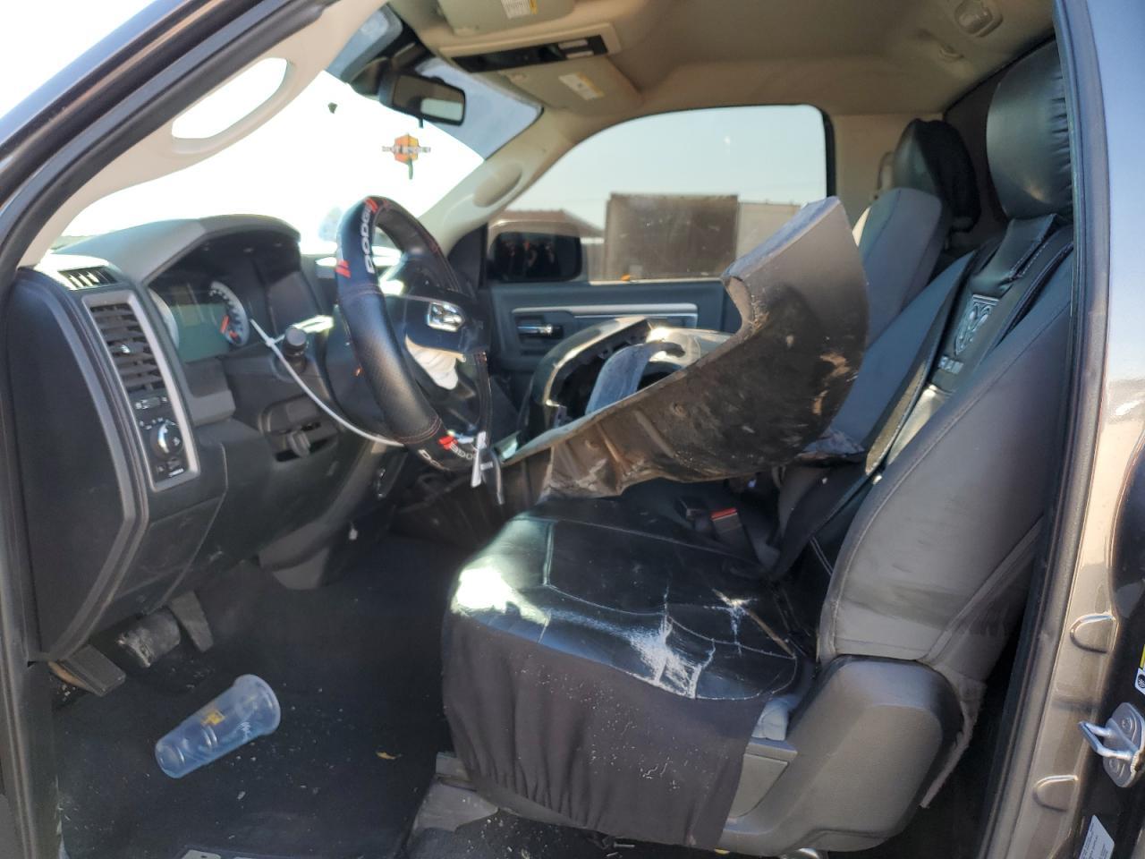2014 RAM 1500 ST - Фото 7