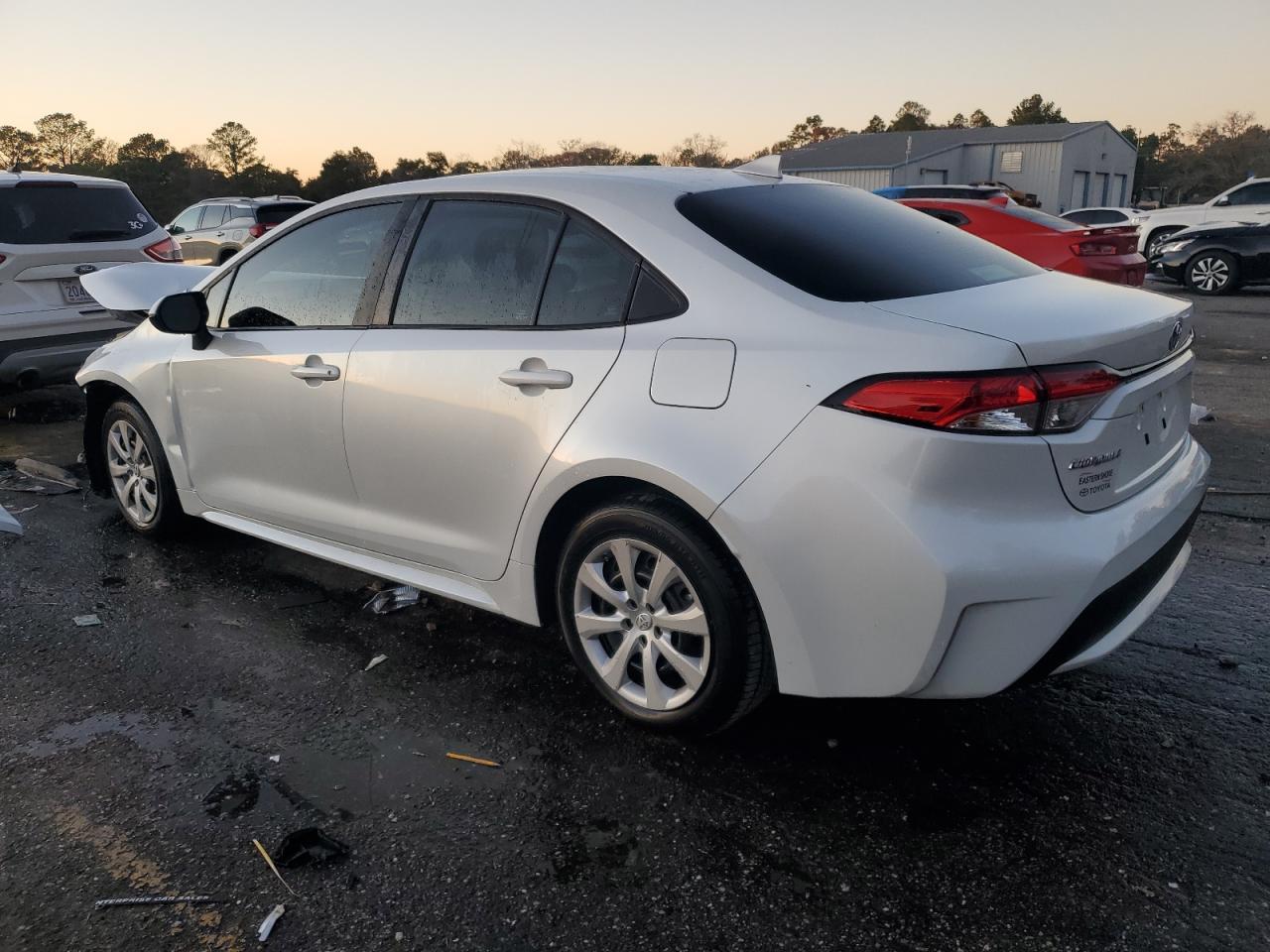 2022 TOYOTA COROLLA LE - Фото 2
