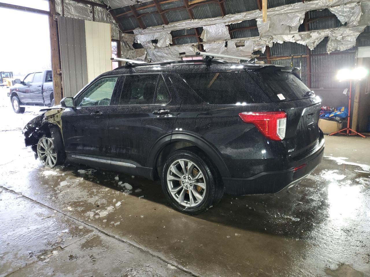 2022 FORD EXPLORER X - Image 2