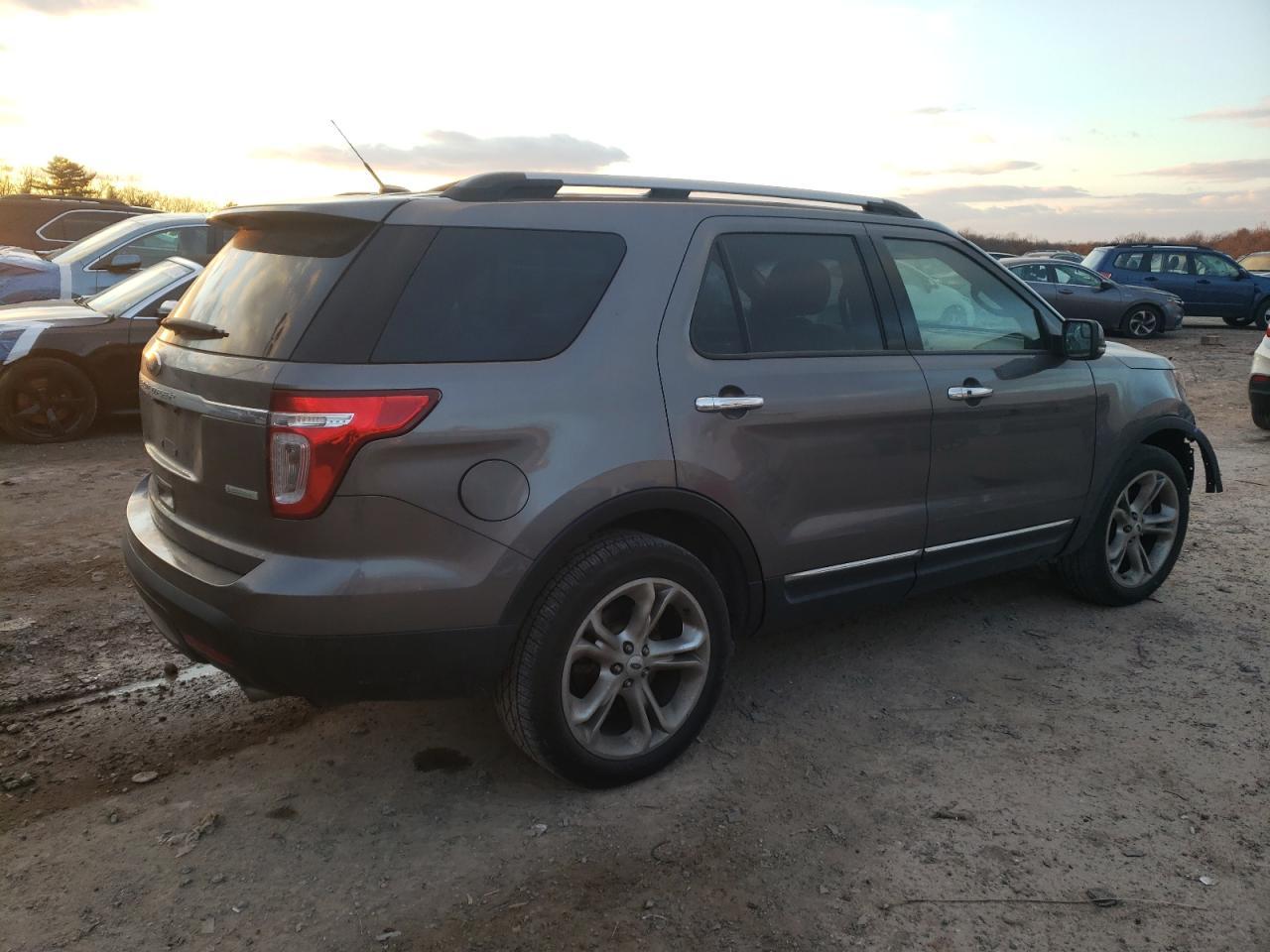 2013 FORD EXPLORER L - Image 3