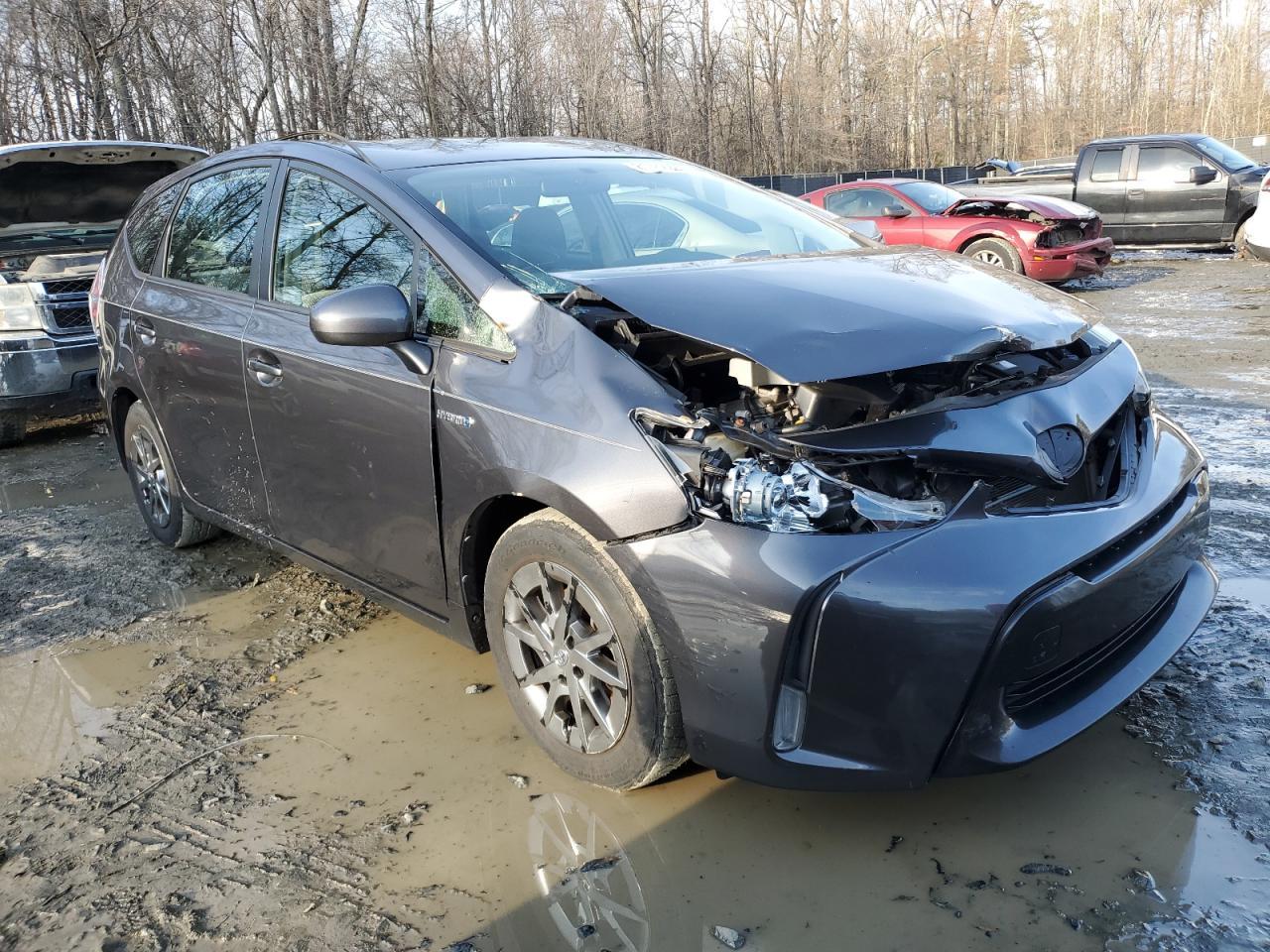 2015 TOYOTA PRIUS V - Фото 4