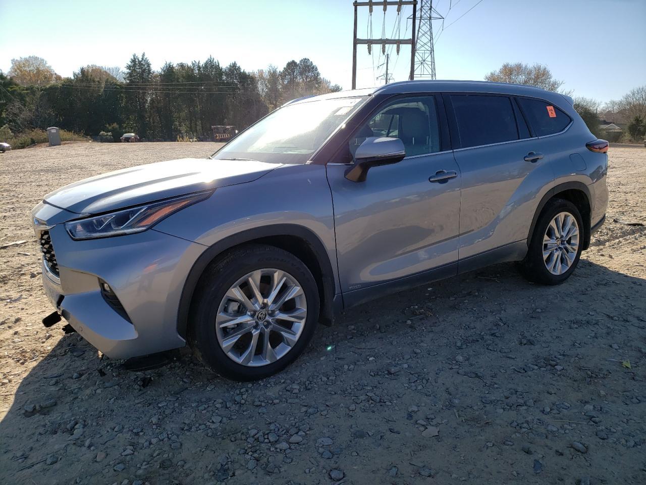 2024 TOYOTA HIGHLANDER