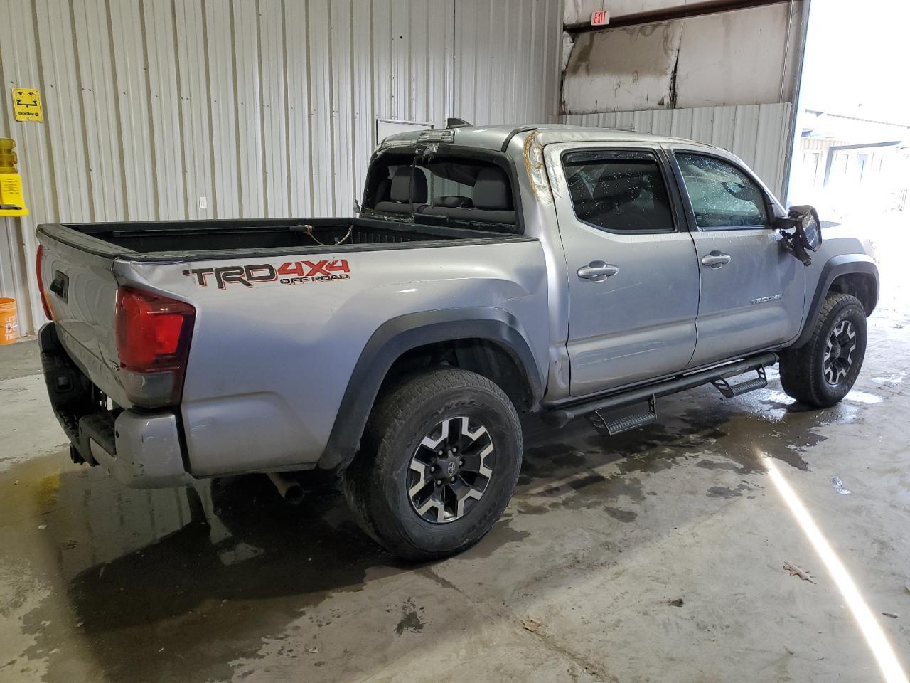 2019 TOYOTA TACOMA DOU - Фото 3