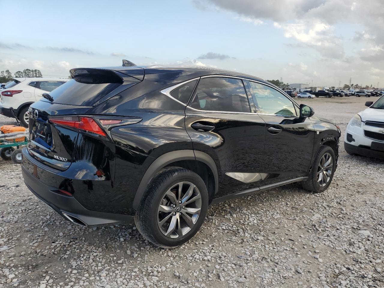 2020 LEXUS NX 300 F S - Фото 3
