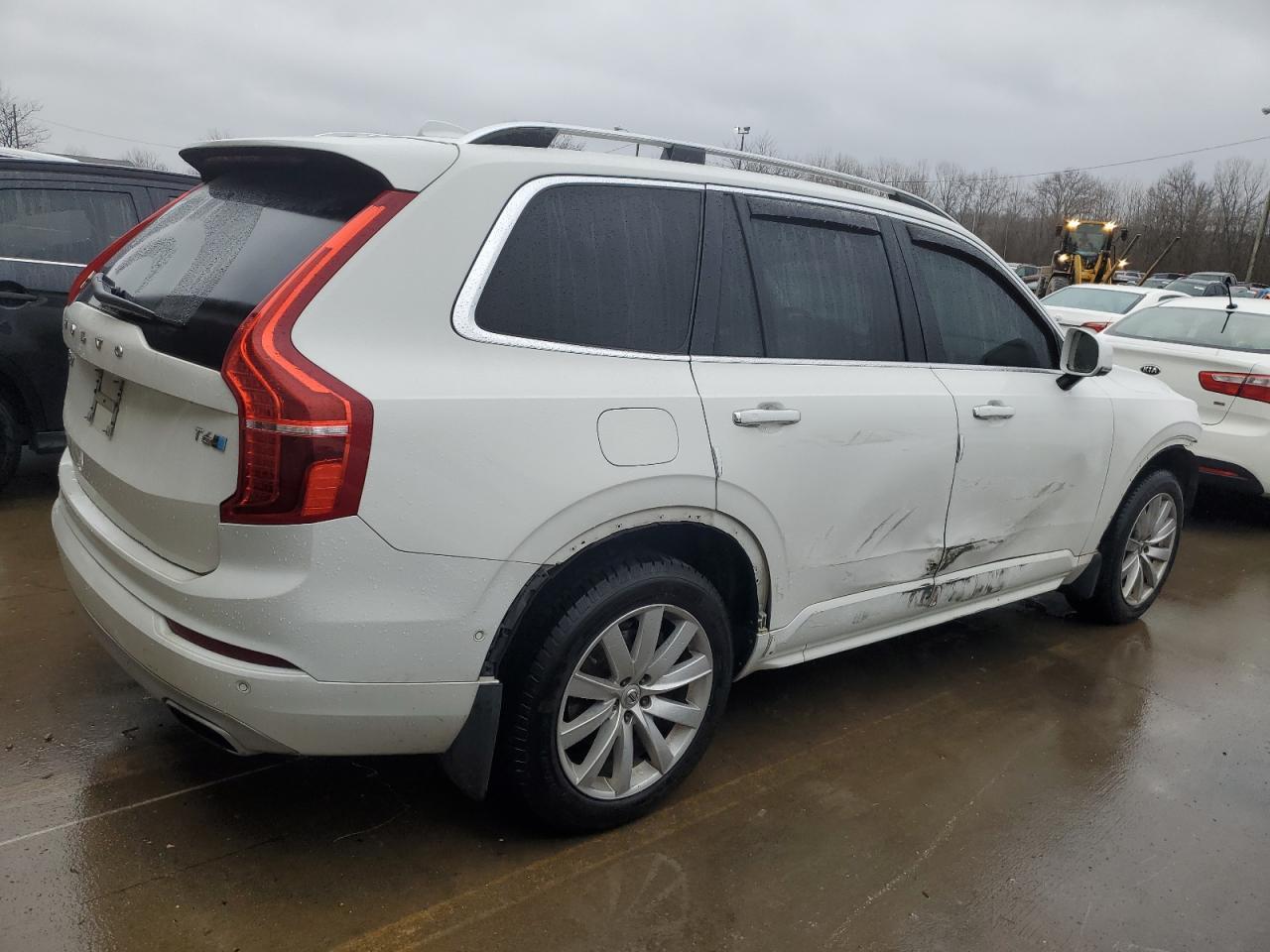 2016 VOLVO XC90 T6 - Image 3