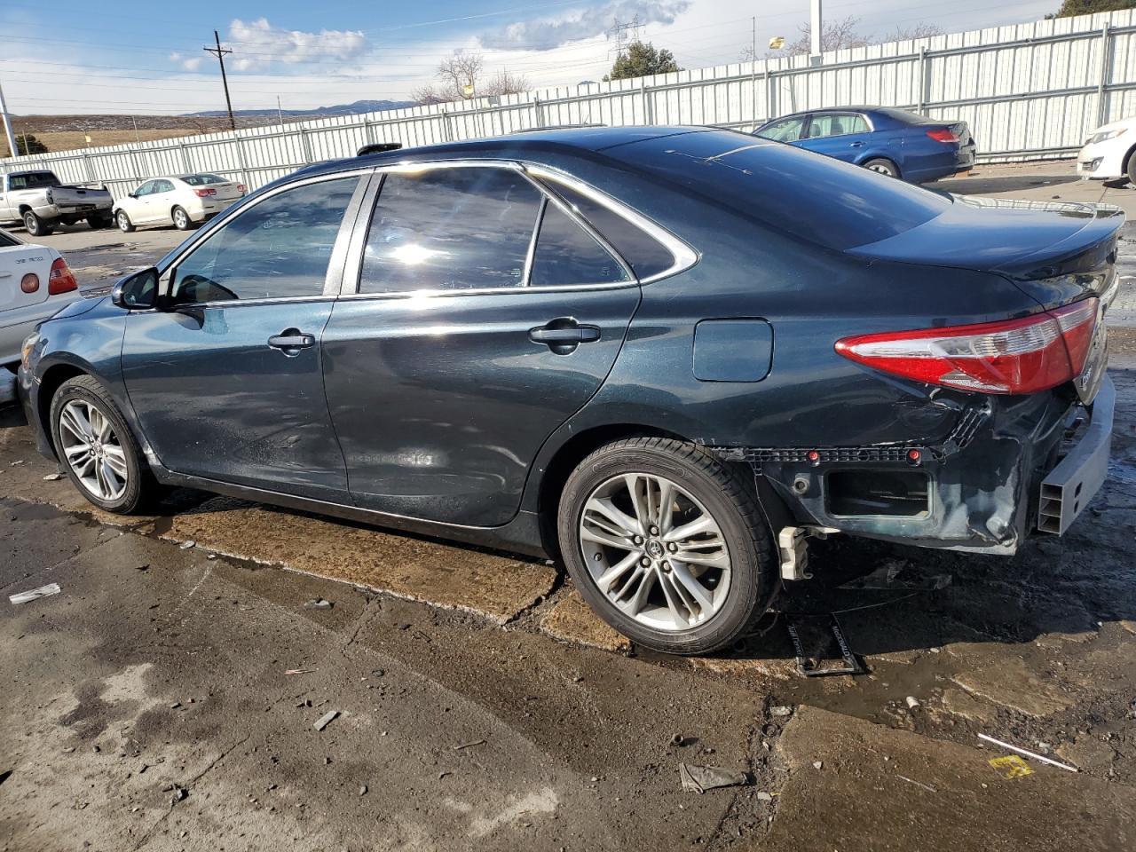 2016 TOYOTA CAMRY LE - Фото 2