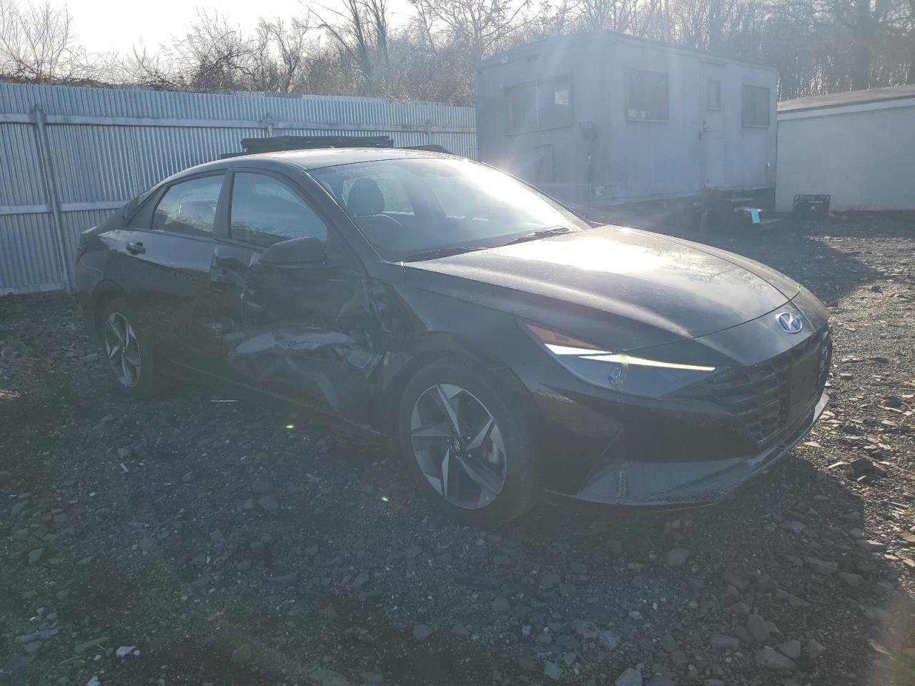 2023 HYUNDAI ELANTRA SE - Фото 4